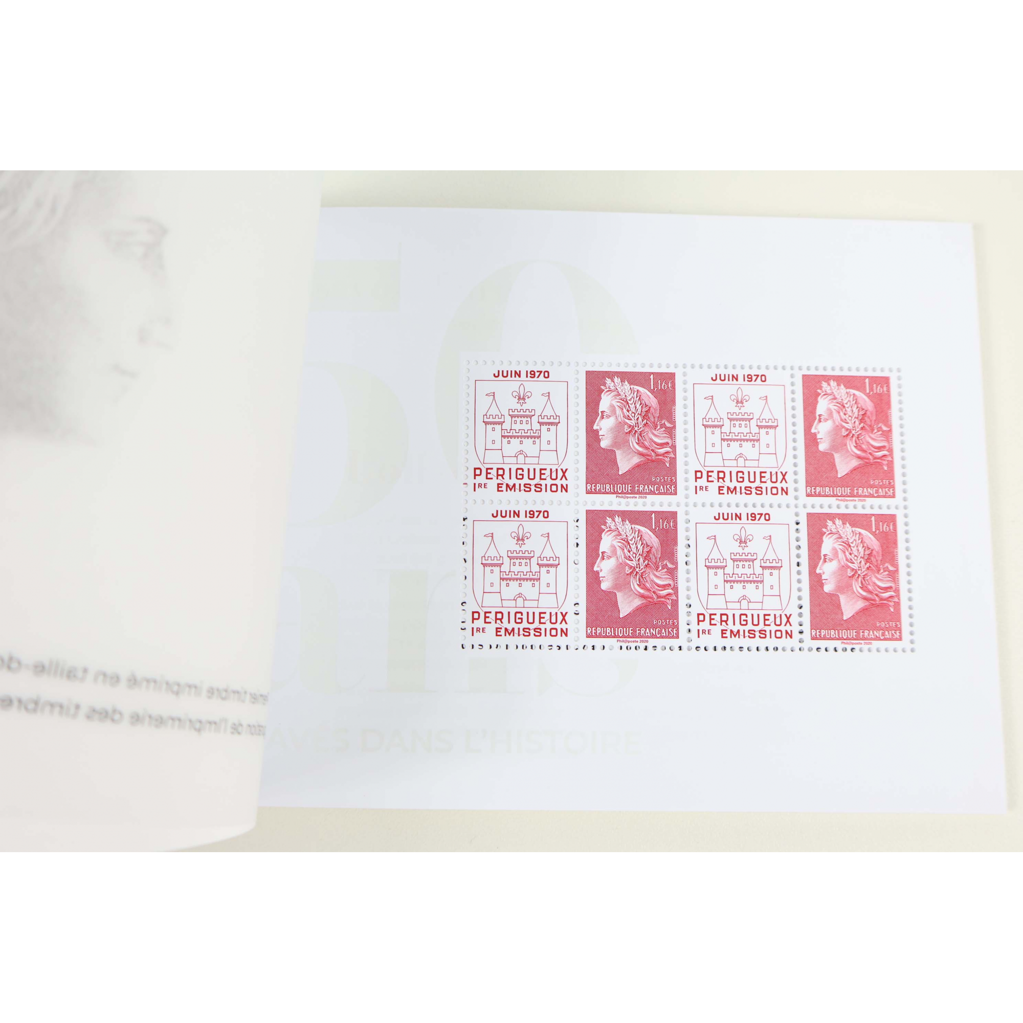 OUVRAGE DE LUXE N°4024 LIVRET 50 ANS GRAVÉS DANS L'HISTOIRE - ANNÉE 2020