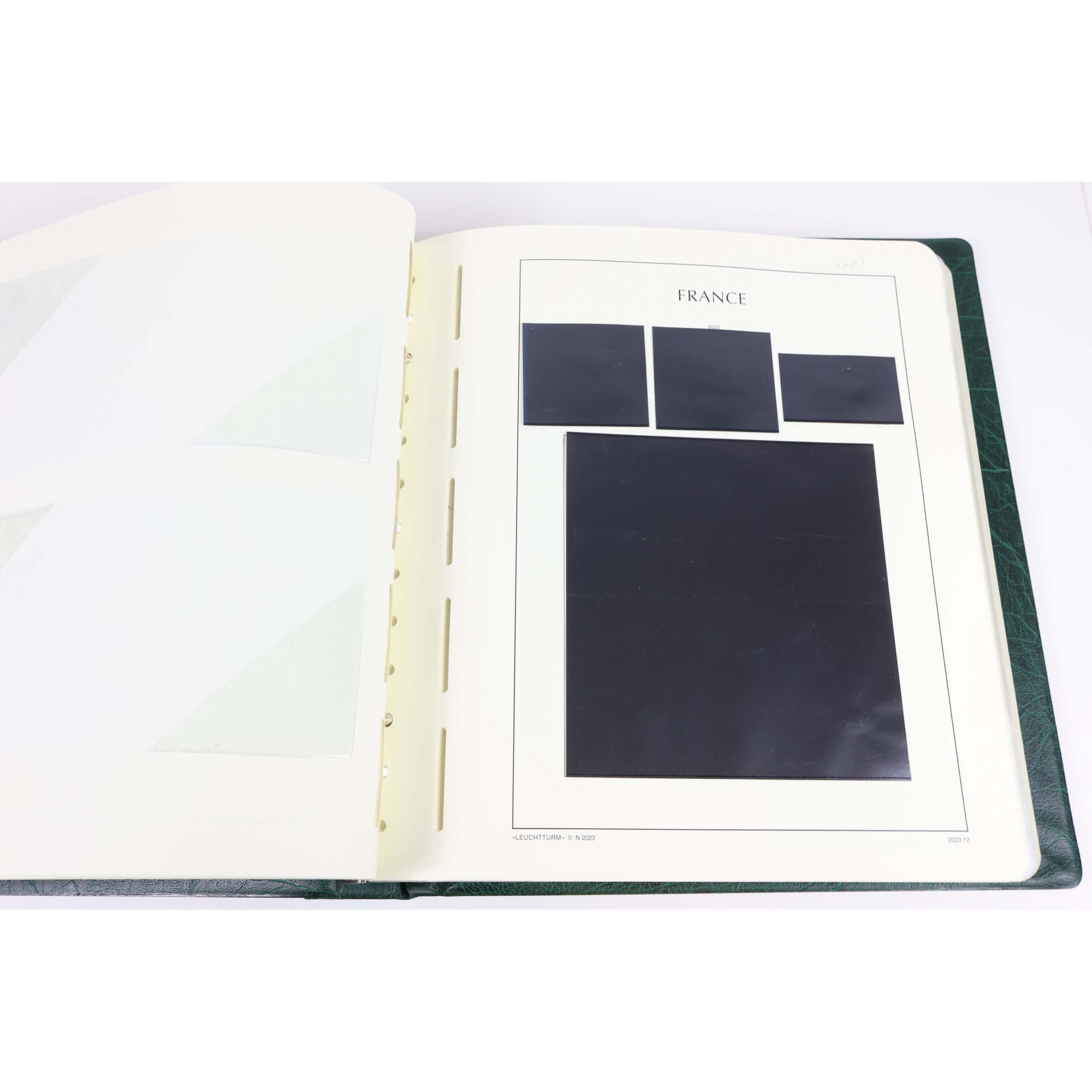 CLASSEUR LEUCHTTURM ANNEE 2023 MATERIEL HAUT DE GAMME POUR COLLECTION DE FRANCE