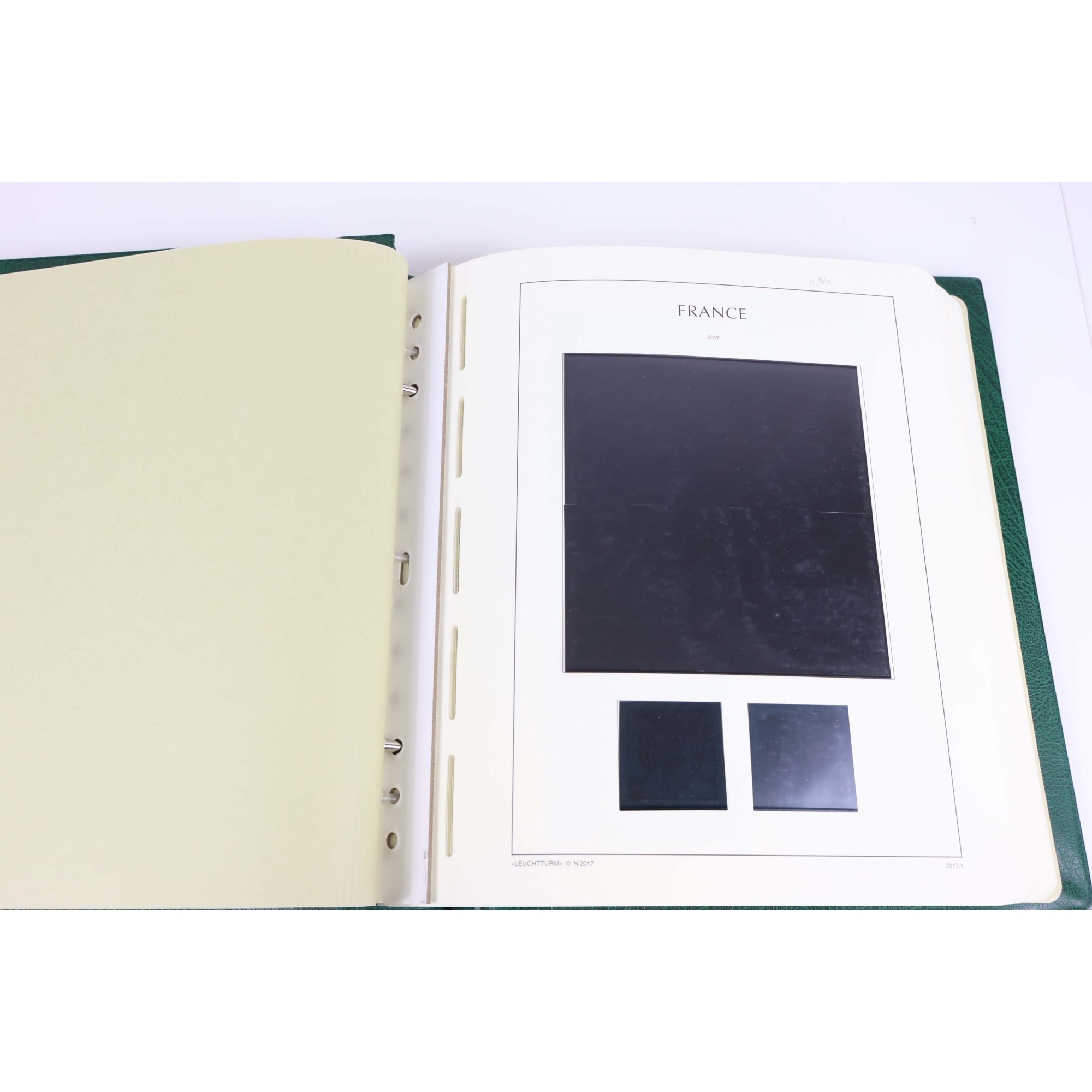 CLASSEUR LEUCHTTURM ANNÉES 2017/2018 MATÉRIEL HT DE GAMME POUR COLLECTION DE FR