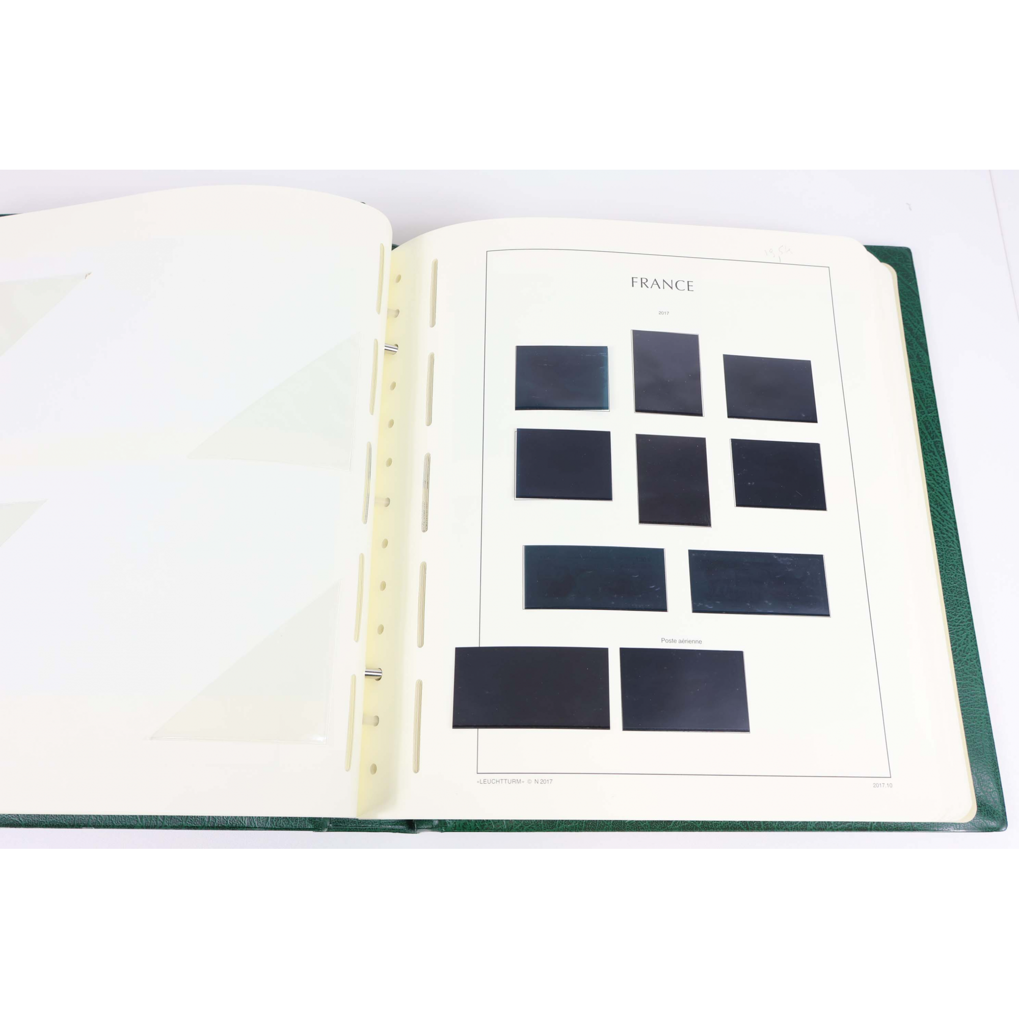 CLASSEUR LEUCHTTURM ANNÉES 2017/2018 MATÉRIEL HT DE GAMME POUR COLLECTION DE FR