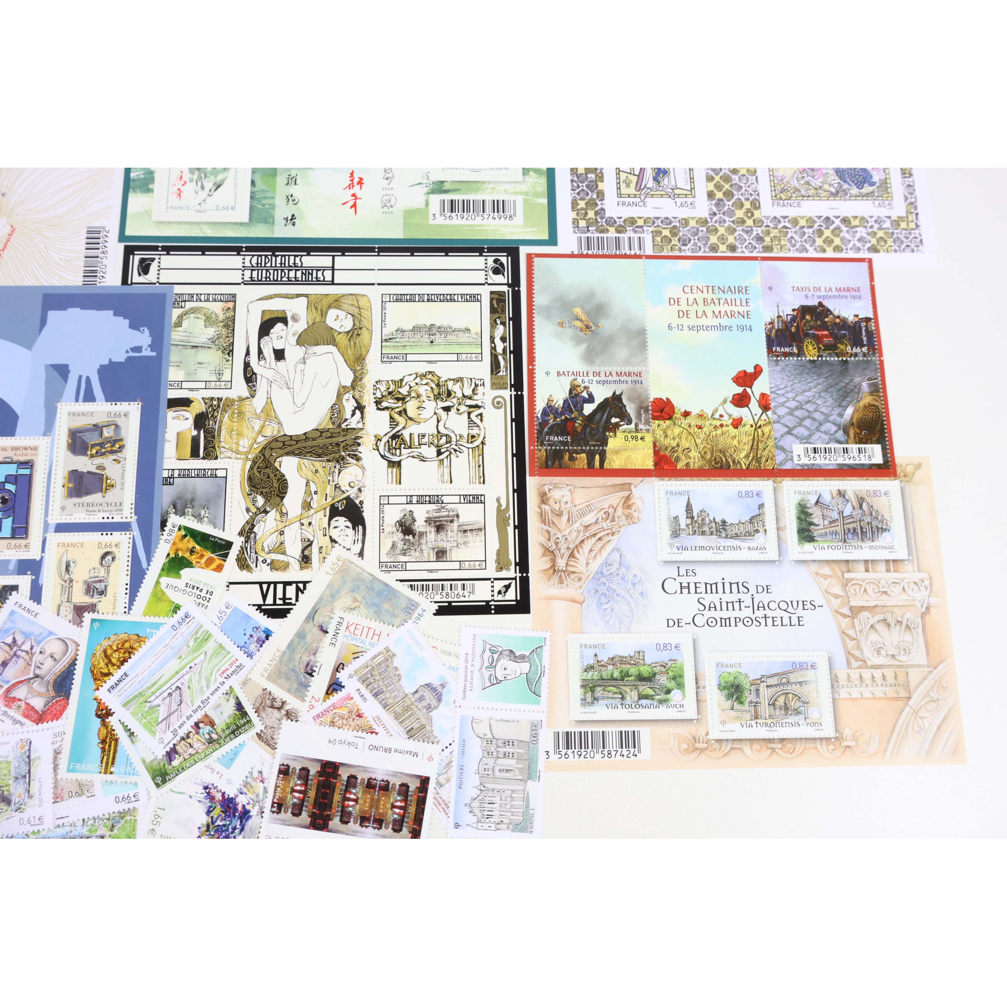ANNÉE 2014 LOT DE TIMBRES/BLOCS-FEUILLETS MODERNES NEUFS** DE FRANCE FACIALE 77€