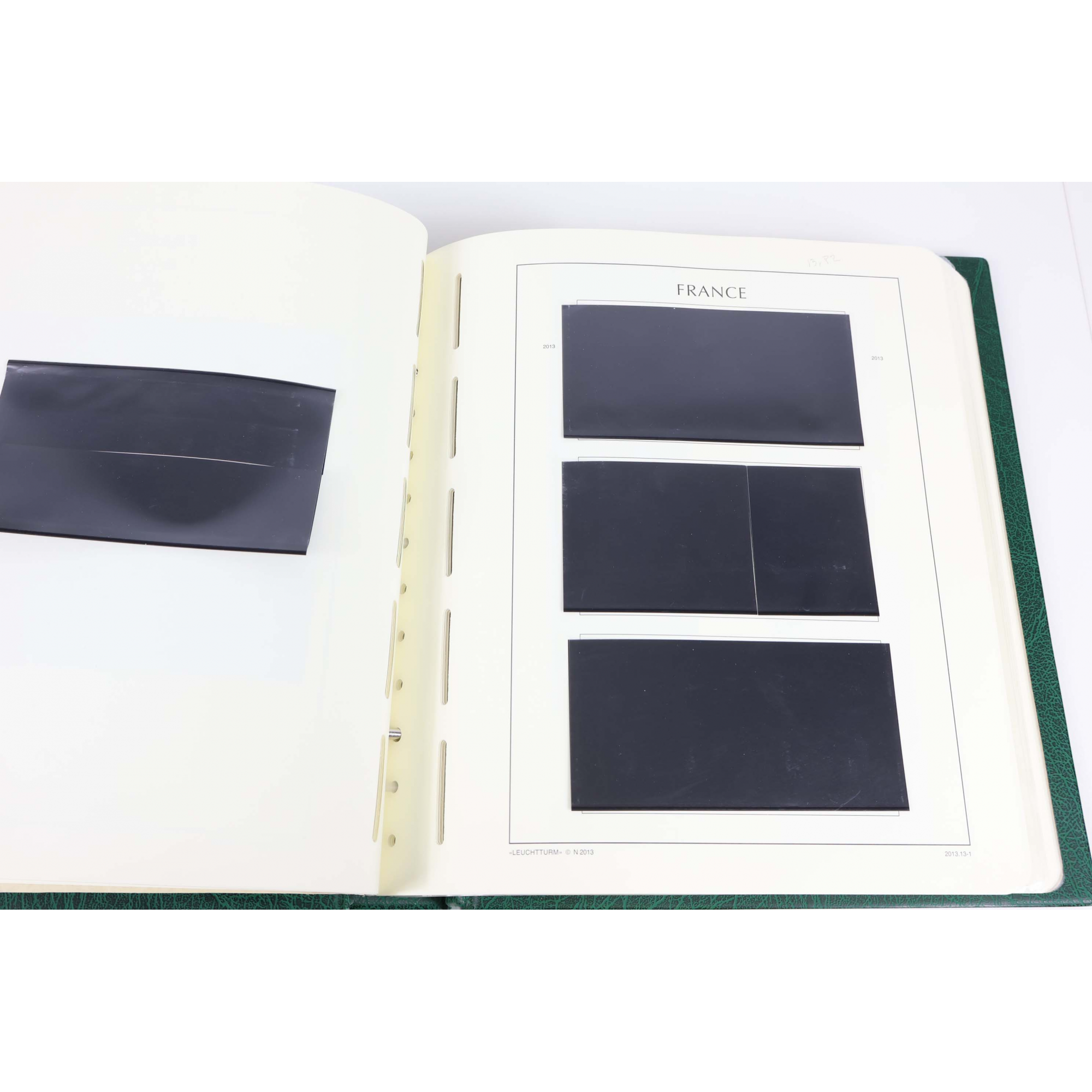 CLASSEUR LEUCHTTURM ANNÉES 2013/2014 MATÉRIEL HT DE GAMME POUR COLLECTION DE FR