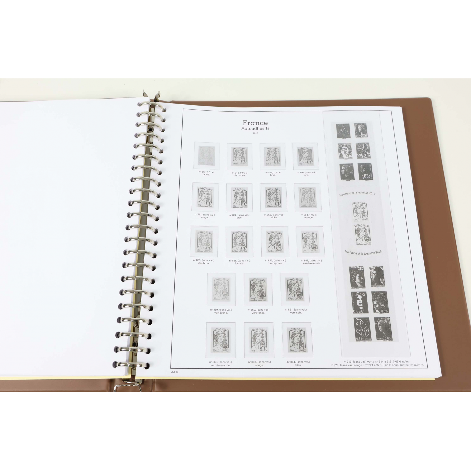 CLASSEUR MARINI POUR TIMBRES AUTOADHÉSIFS DE FRANCE DE 2008 À 2016 BEAU MATERIEL