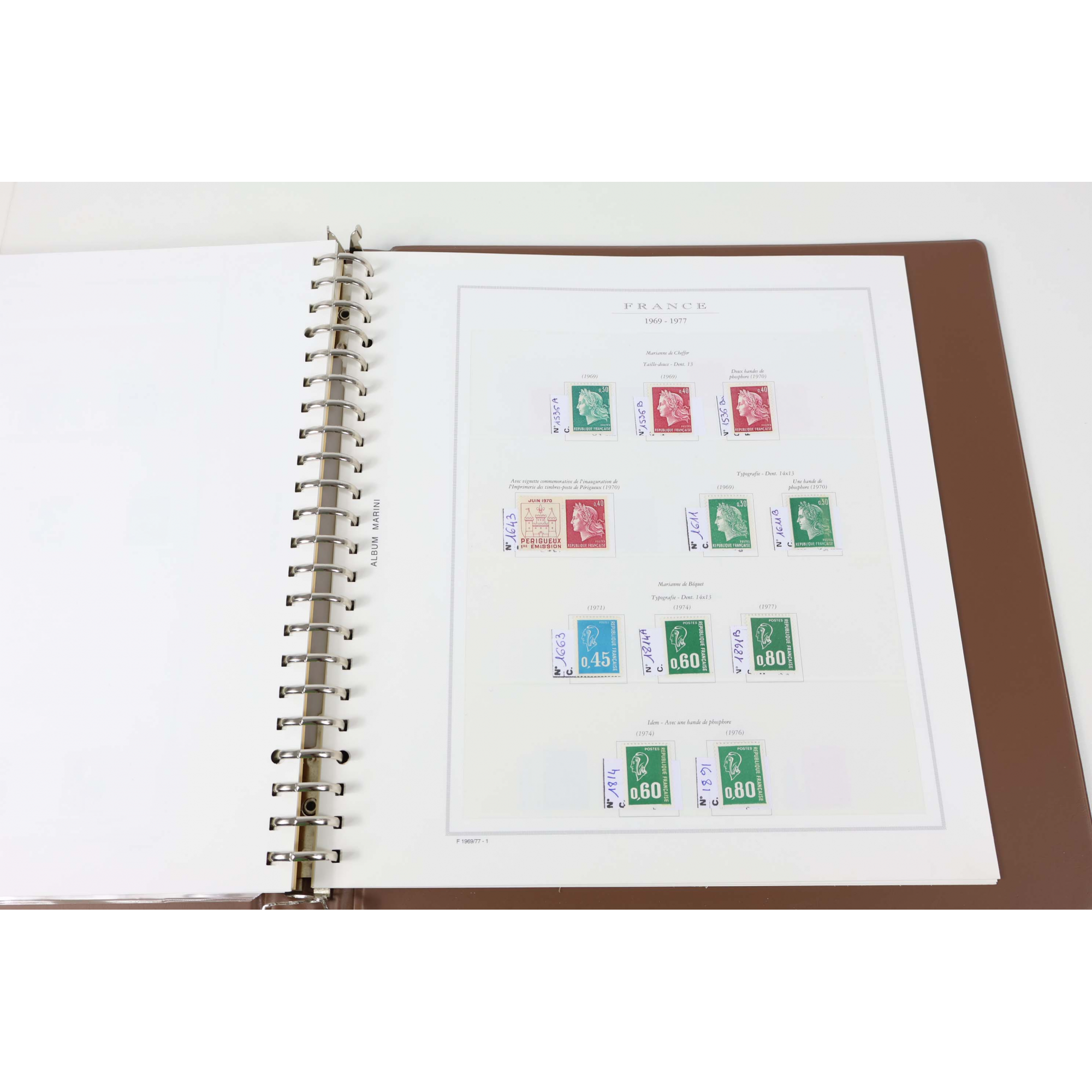 COLLECTION DE FRANCE DE 1959 À 1969 CLASSEUR HAUT DE GAMME MARINI TIMBRES NEUFS