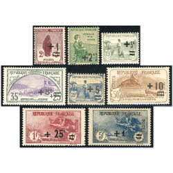 FRANCE ORPHELINS DE GUERRE N°162 À 169 TIMBRES NEUFS* ANNÉE 1922 COTE 270€