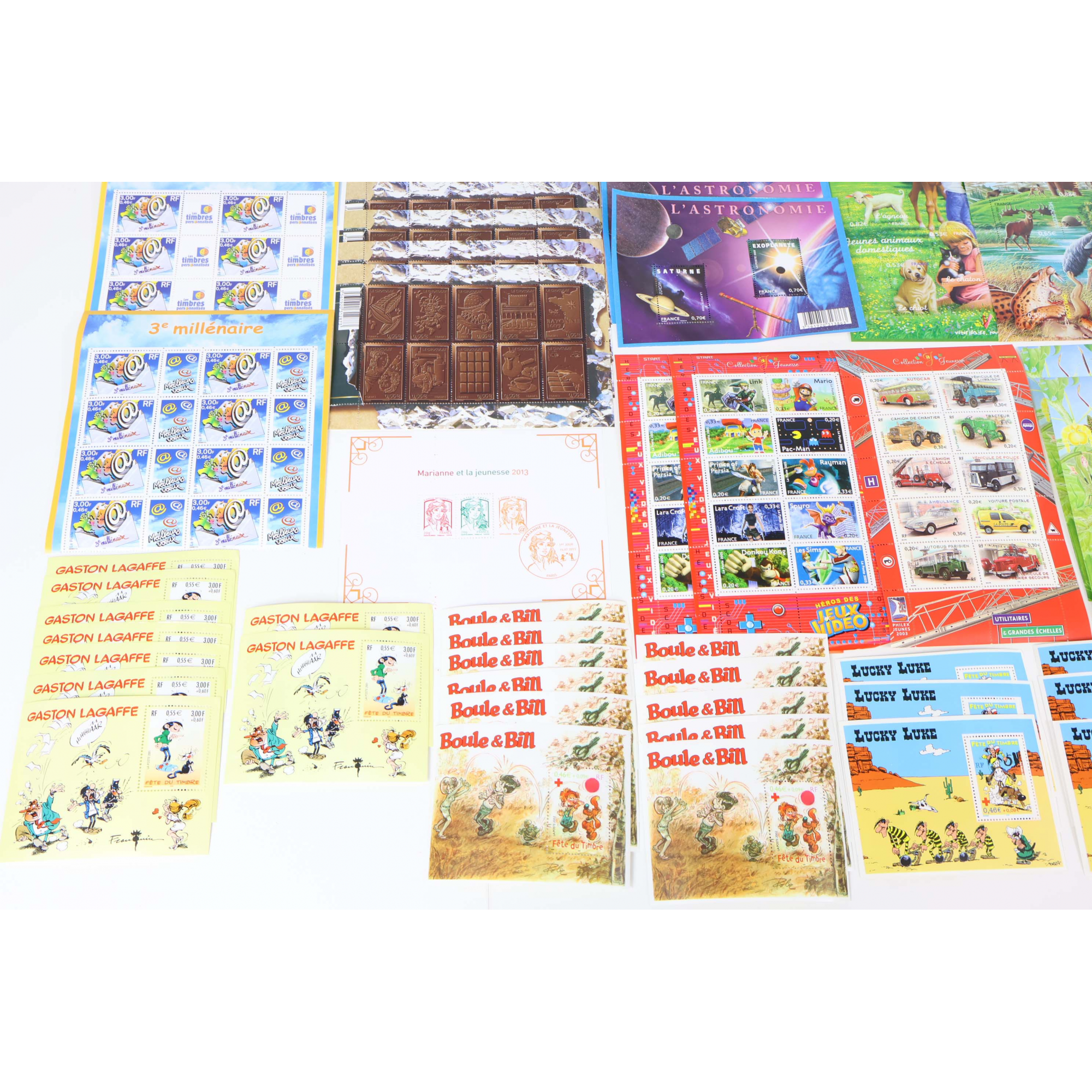 LOT BLOCS FEUILLET TIMBRES EN EUROS AVEC DÉFAUTS POUR AFFRANCHIR, FACIALE 205€