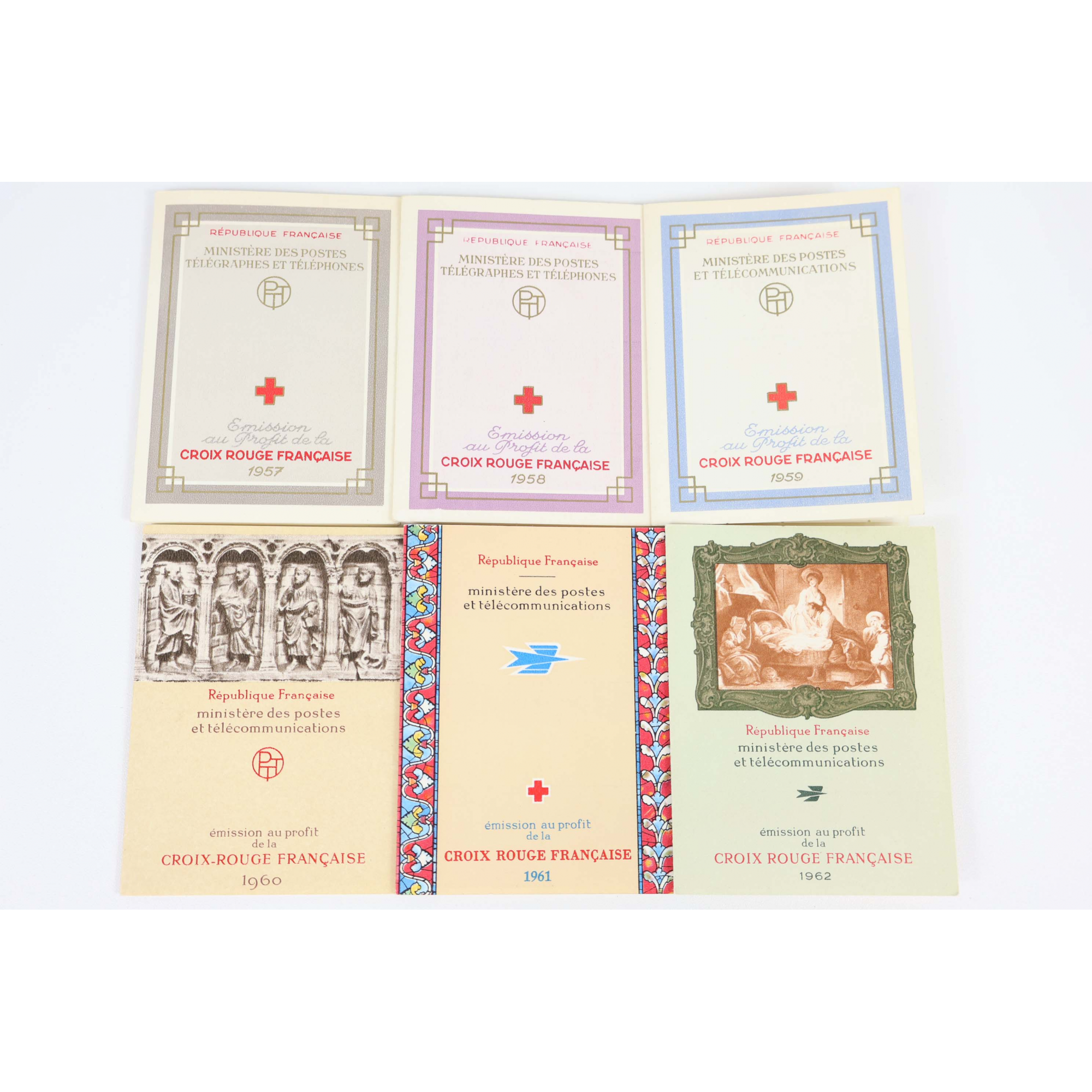 LOT DE CARNETS CROIX-ROUGE DE 1957 A 1962 COMPLET, TIMBRES NEUFS, BELLE QUALITE