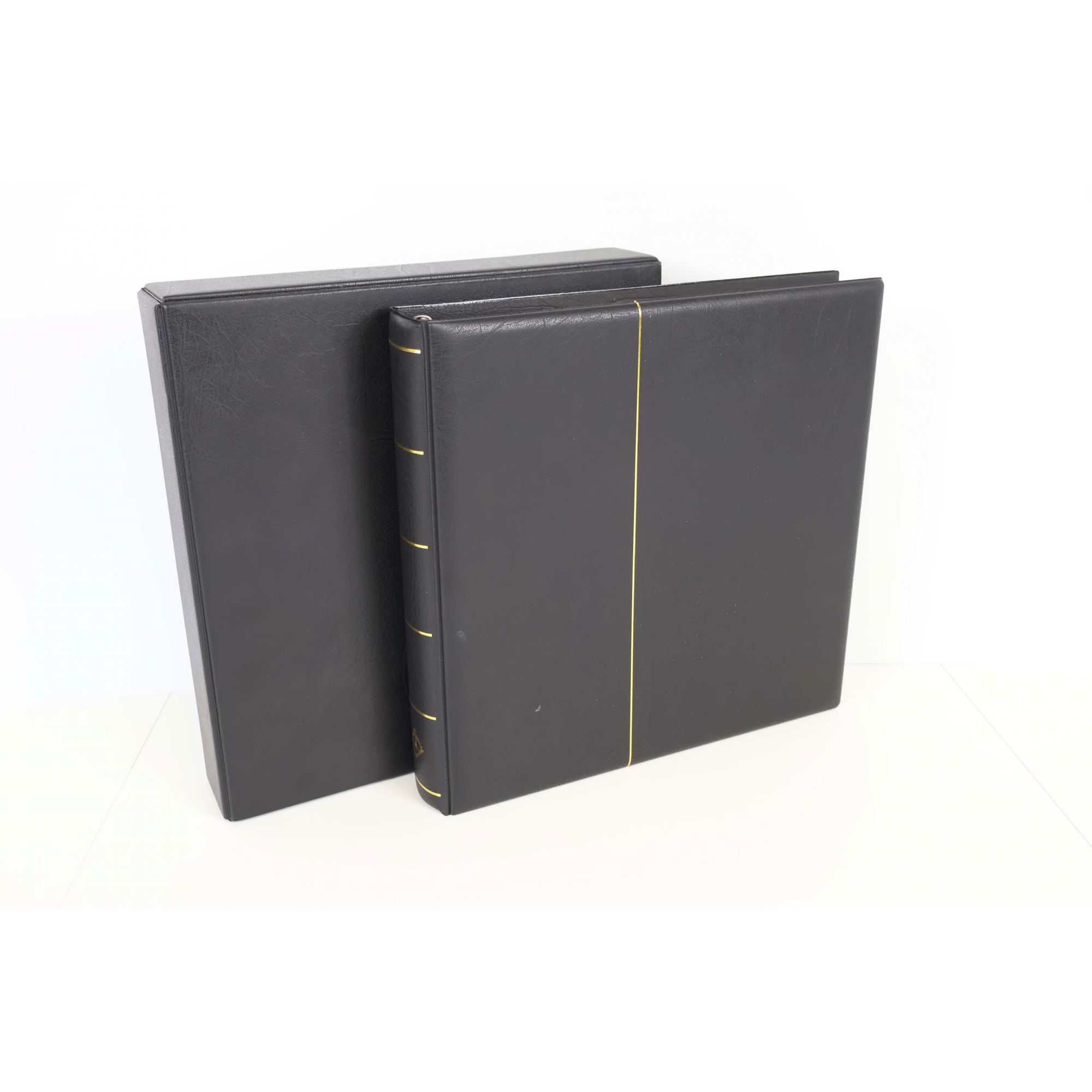 CLASSEUR LEUCHTTURM POUR RANGER LES TIMBRES DE FRANCE DE 2014 ET 2015 COMPLET