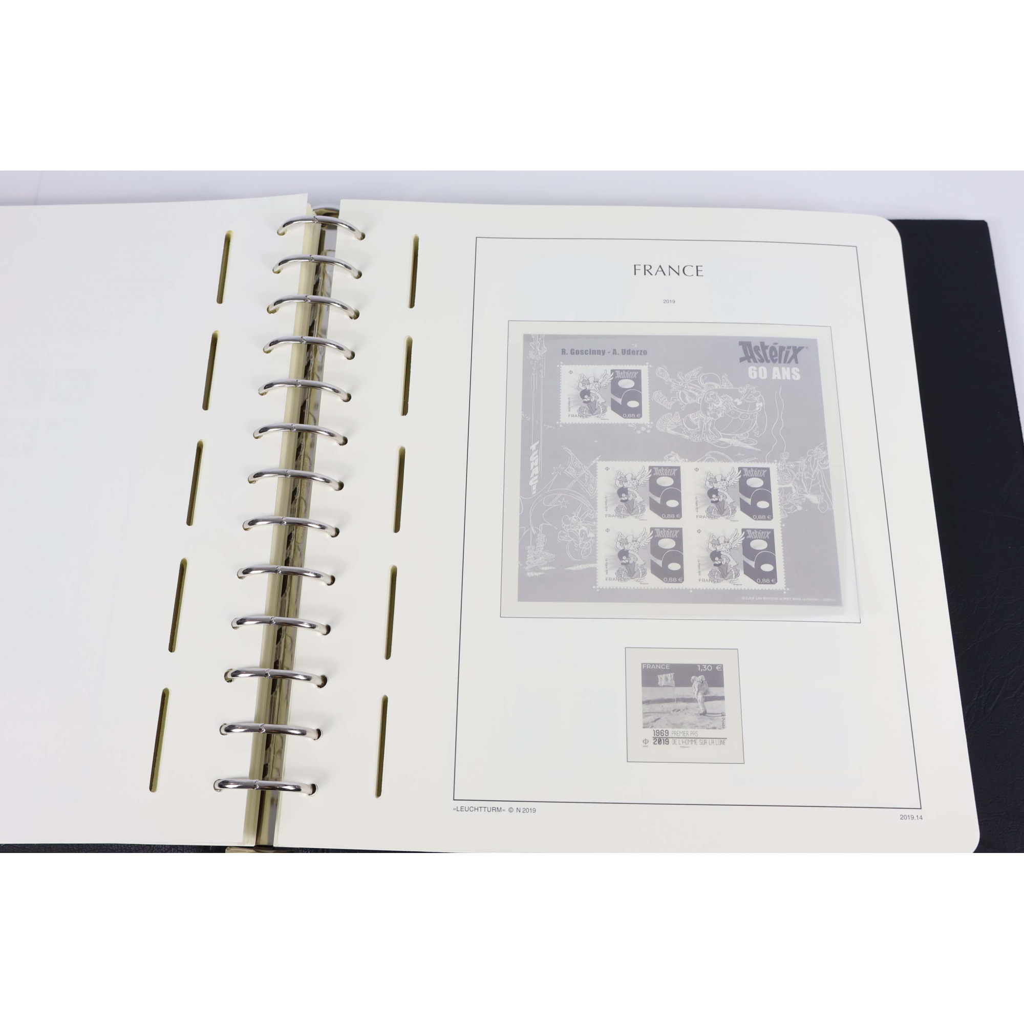 CLASSEUR LEUCHTTURM POUR RANGER LES TIMBRES DE FRANCE DE 2018 À 2020 COMPLET