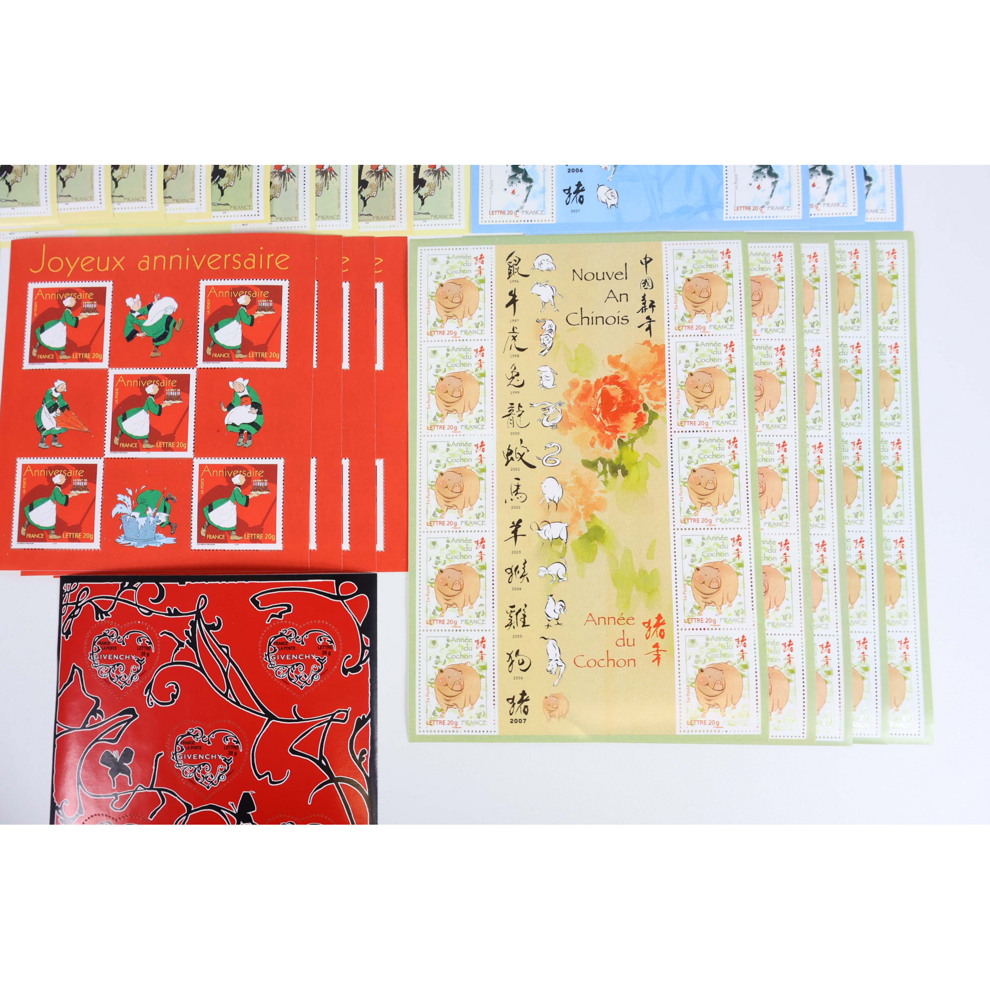 LOT 200 TIMBRES À VALIDITÉ PERMANENTE FRANCE POUR AFFRANCHIR LETTRES 20G