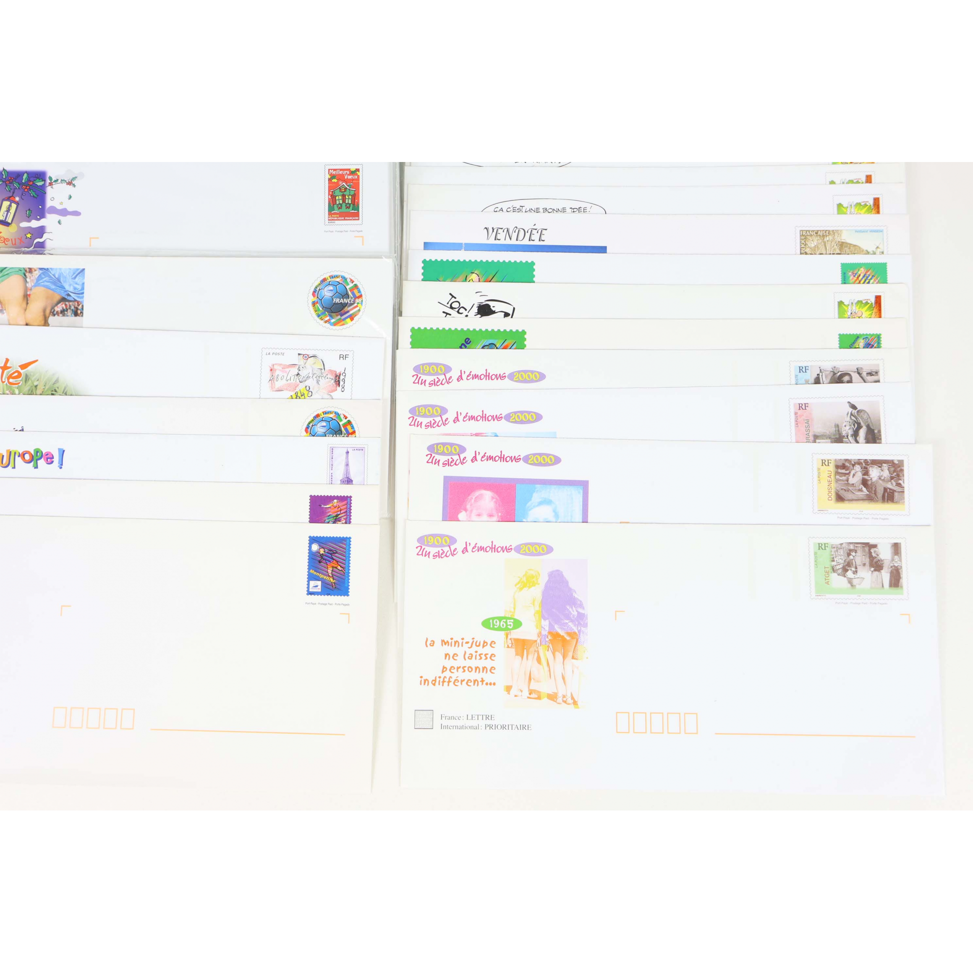 LOT DE 80 ENVELOPPES MONDE PRÉ-AFFRANCHIES POUR LETTRES 20G, THÈMES DIVERS