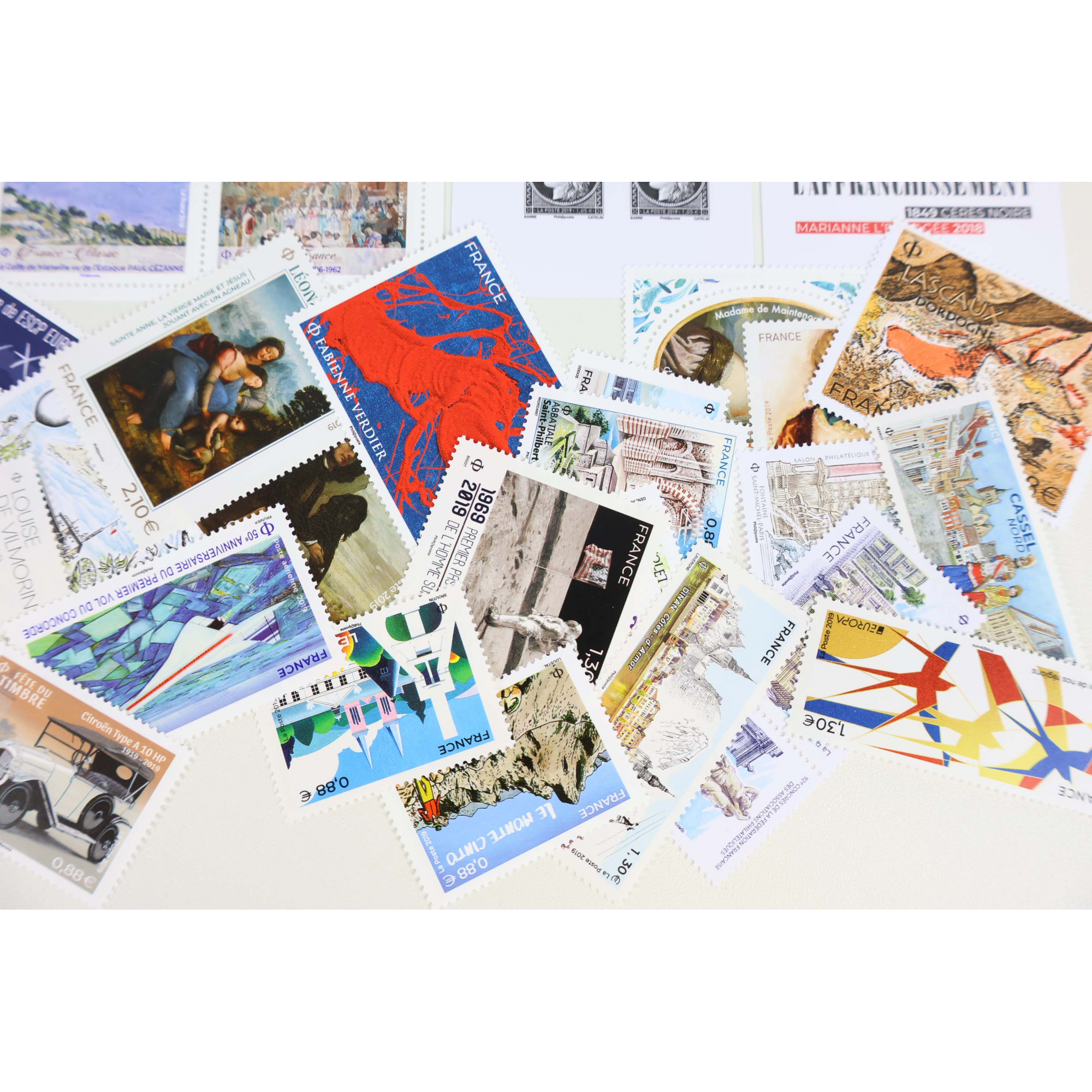 FRANCE LOT DE TIMBRES ET BLOCS-FEUILLET DE 2019 TIMBRES NEUFS** FACIALE 85€