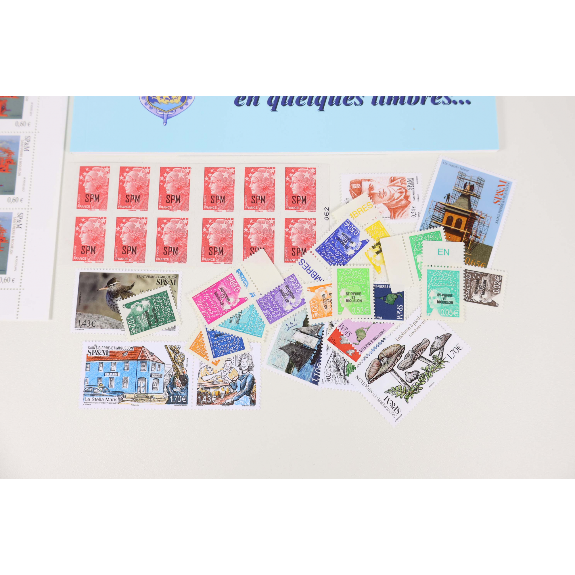 SAINT-PIERRE ET MIQUELON LOT EN EUROS TIMBRES ET BLOCS-FEUILLETS NEUFS**