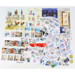 FRANCE, LOT DE TIMBRES ET BLOCS-FEUILLETS DE 2015 - 2016 NEUFS** FACIALE 168.79€