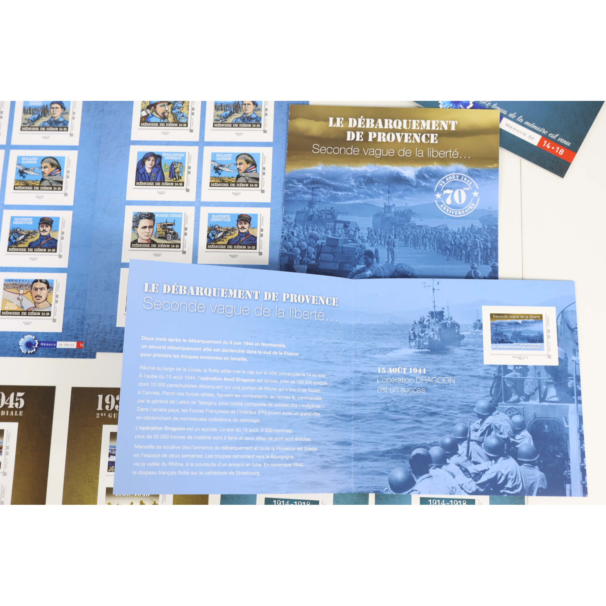 LOT 85 TIMBRES AUTOADH VP LETTRES 20G MONDE COLLECTORS THÈME GUERRES MONDIALES