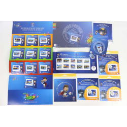 LOT TIMBRES AUTOADH 33 LETTRES EUROPE+10 VERTES VP 20G COLLECTORS UEFA EURO 2016