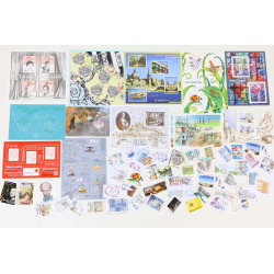 FRANCE COLLECTION DE TIMBRES ET BLOCS-FEUILLET NEUFS** DE 2017 FACIALE 83€