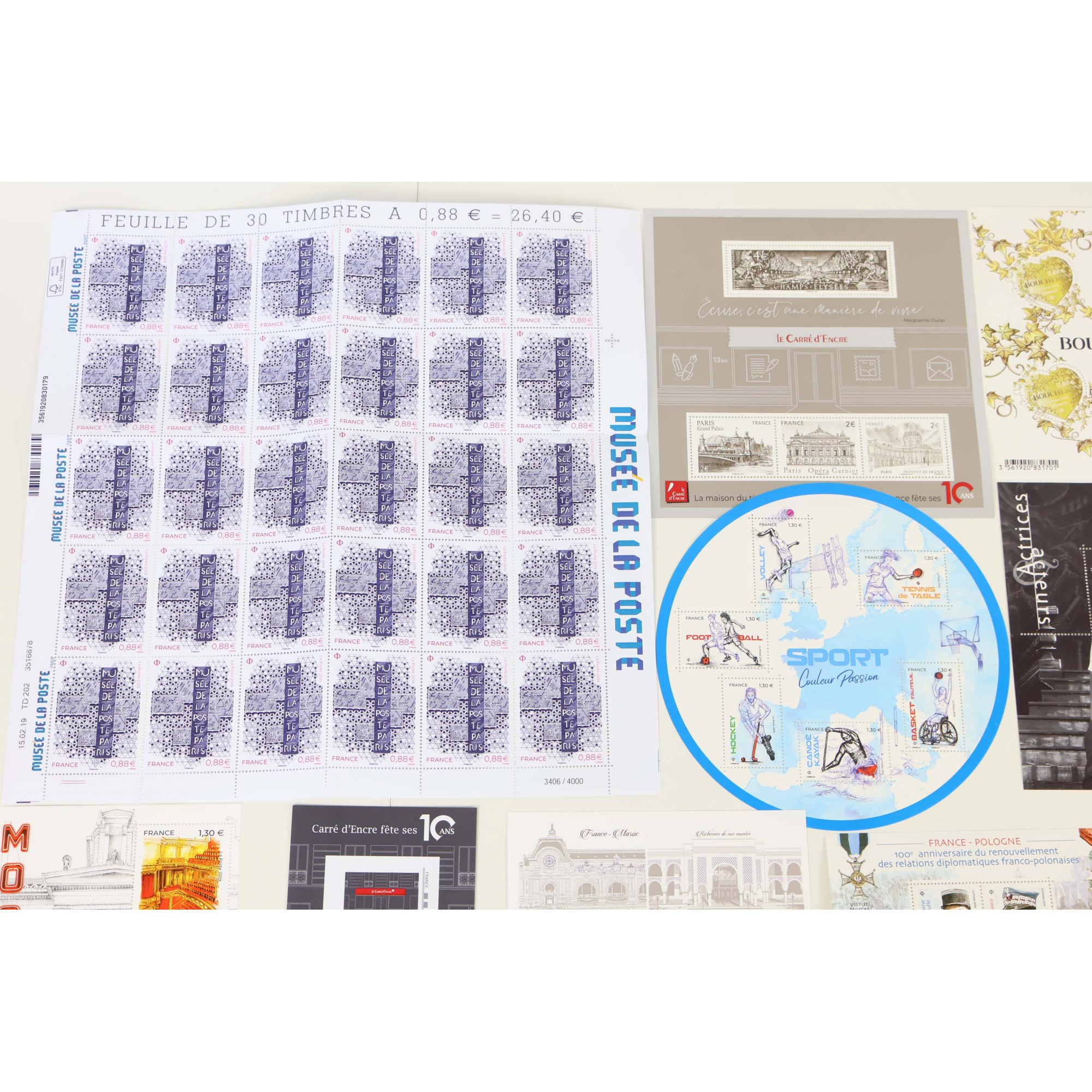 FRANCE COLLECTION DE TIMBRES ET BLOCS-FEUILLET NEUFS** DE 2019 FACIALE 125€